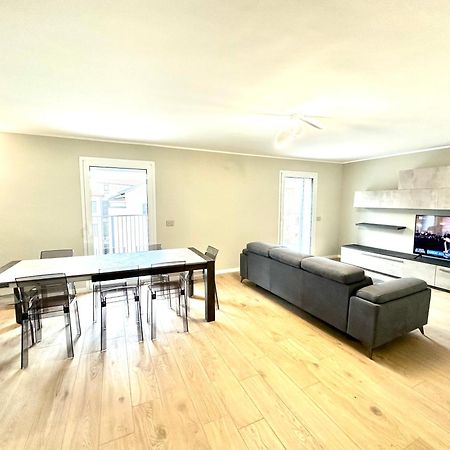 Be-C0 Sempione Luxury Apt ミラノ エクステリア 写真